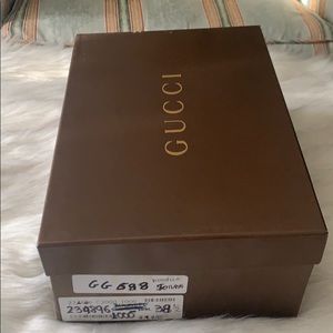 Gucci shoes 38,5 size.